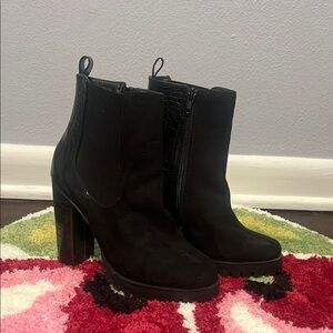 Elegant Black Ankle Boots